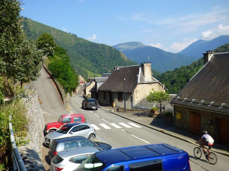 Maison Familiale Pour 8 Saint-Aventin Bagian luar foto