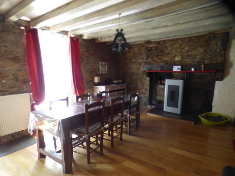 Maison Familiale Pour 8 Saint-Aventin Bagian luar foto