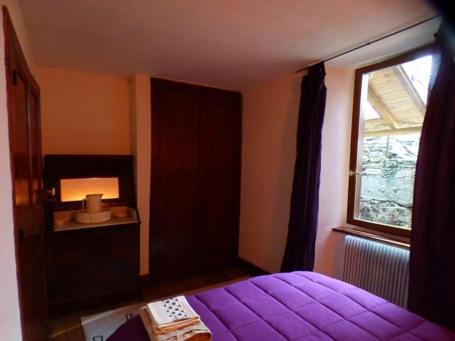 Maison Familiale Pour 8 Saint-Aventin Bagian luar foto