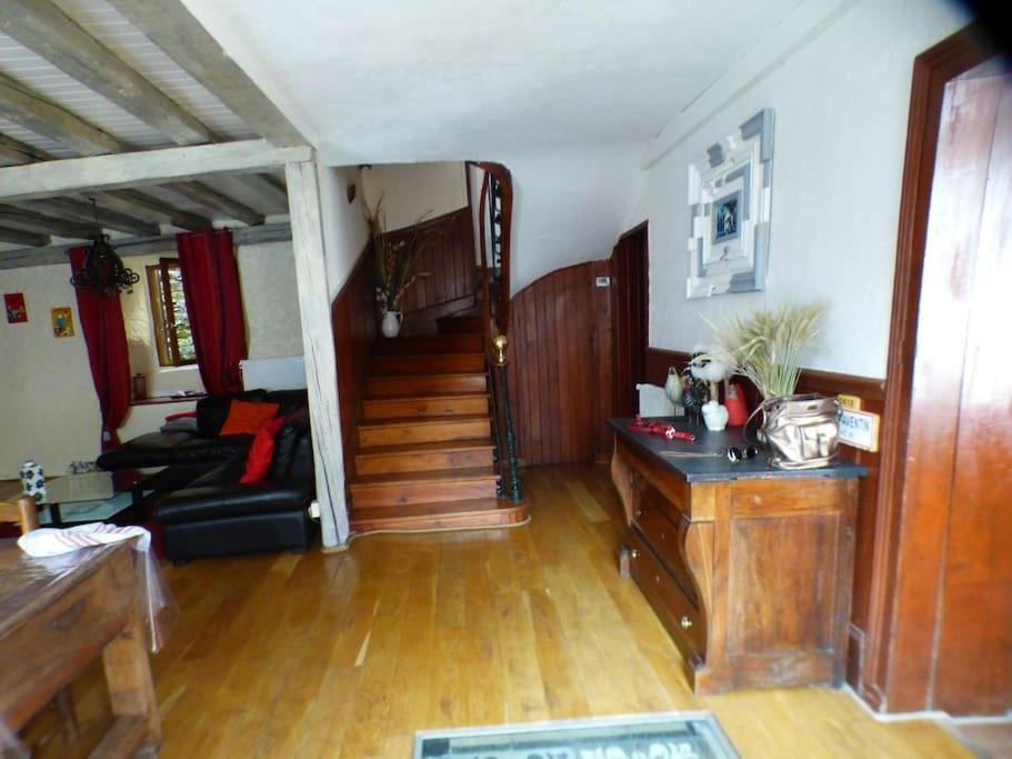 Maison Familiale Pour 8 Saint-Aventin Bagian luar foto
